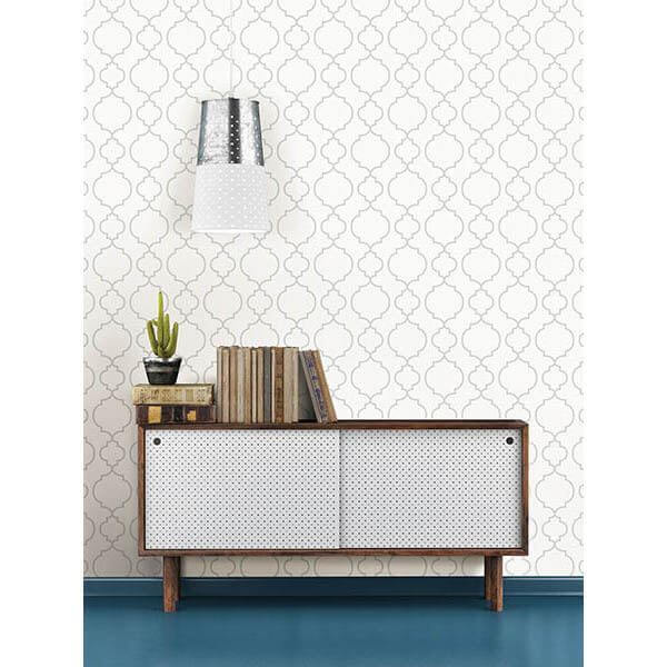 desiree-white-quatrefoil-wallpaper-york-wallcoverings-2657-22259 - York Wallcoverings Wallpaper