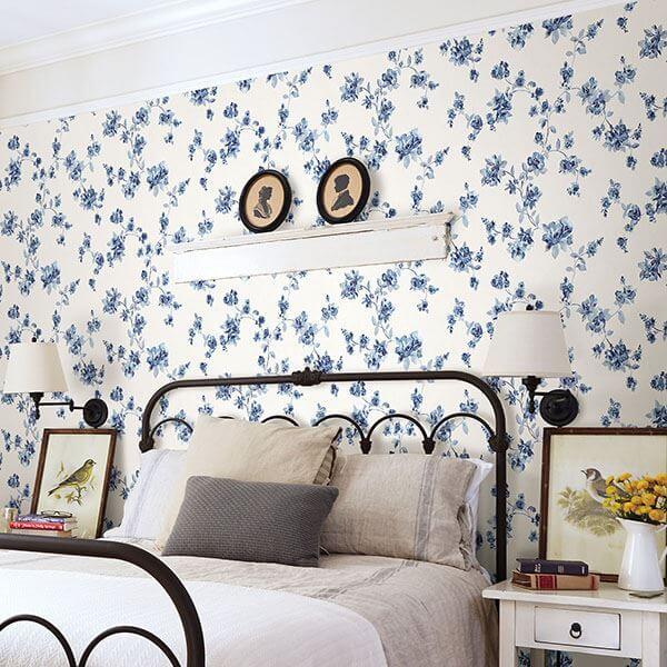 cyrus-blue-festive-floral-wallpaper-york-wallcoverings-3115-24481 - York Wallcoverings Papel pintado