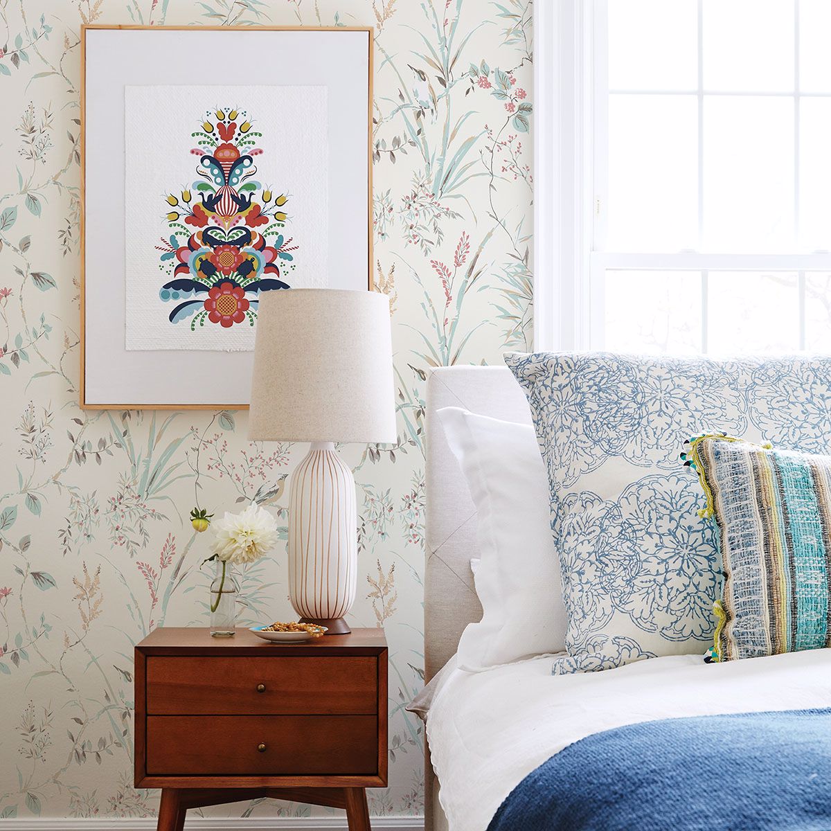 mariko-blue-botanical-wallpaper-york-wallcoverings-uw25886 - York Wallcoverings Wallpaper