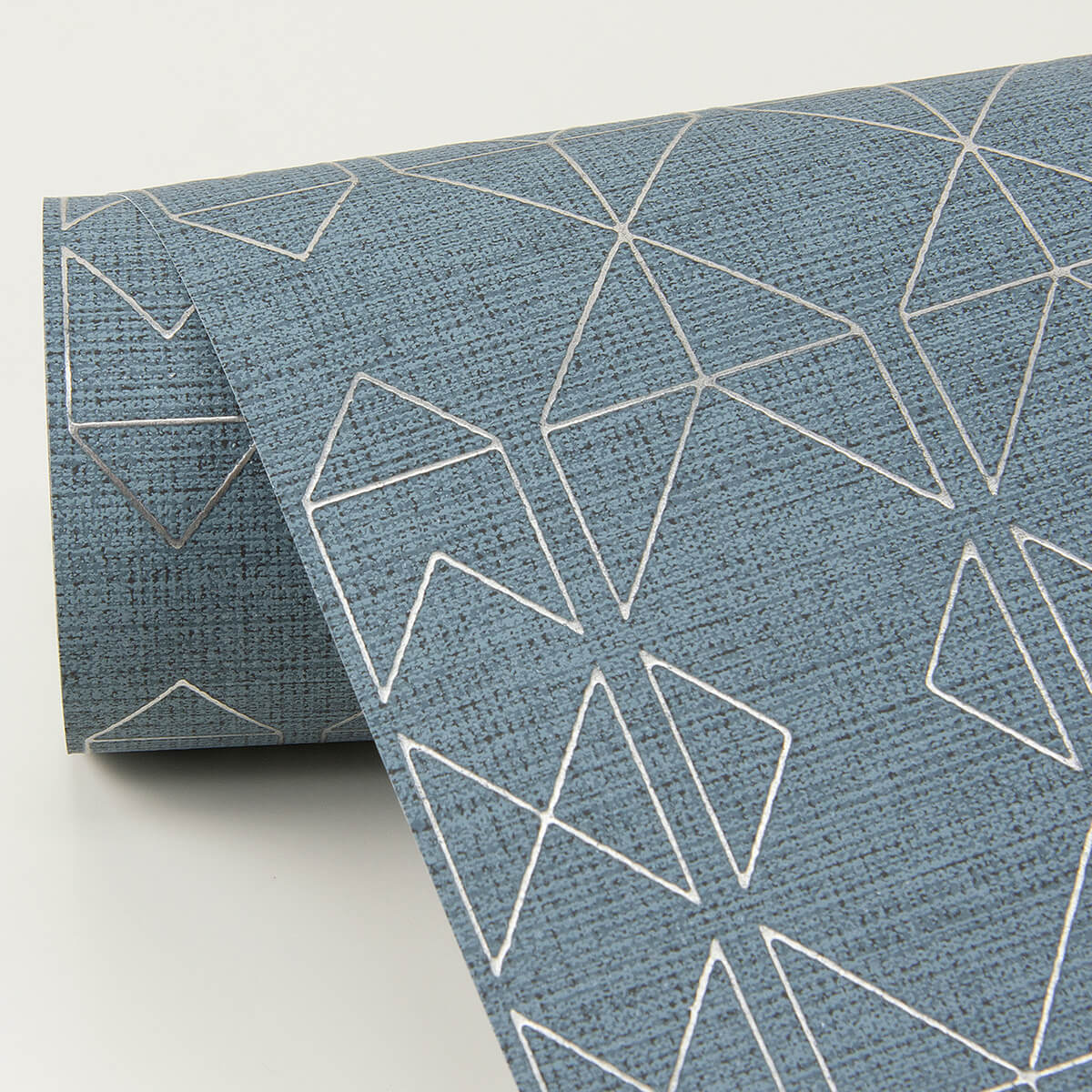 paititi-denim-diamond-trellis-wallpaper-york-wallcoverings-4019-86404