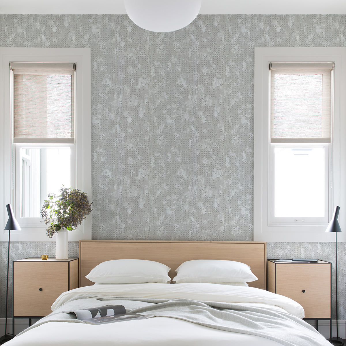 felsic-silver-studded-cube-wallpaper-york-wallcoverings-4019-86414