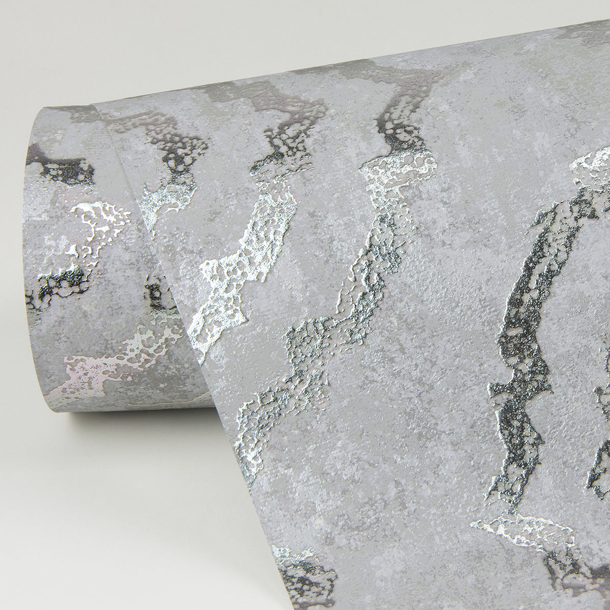uma-silver-star-medallion-wallpaper-york-wallcoverings-4019-86425