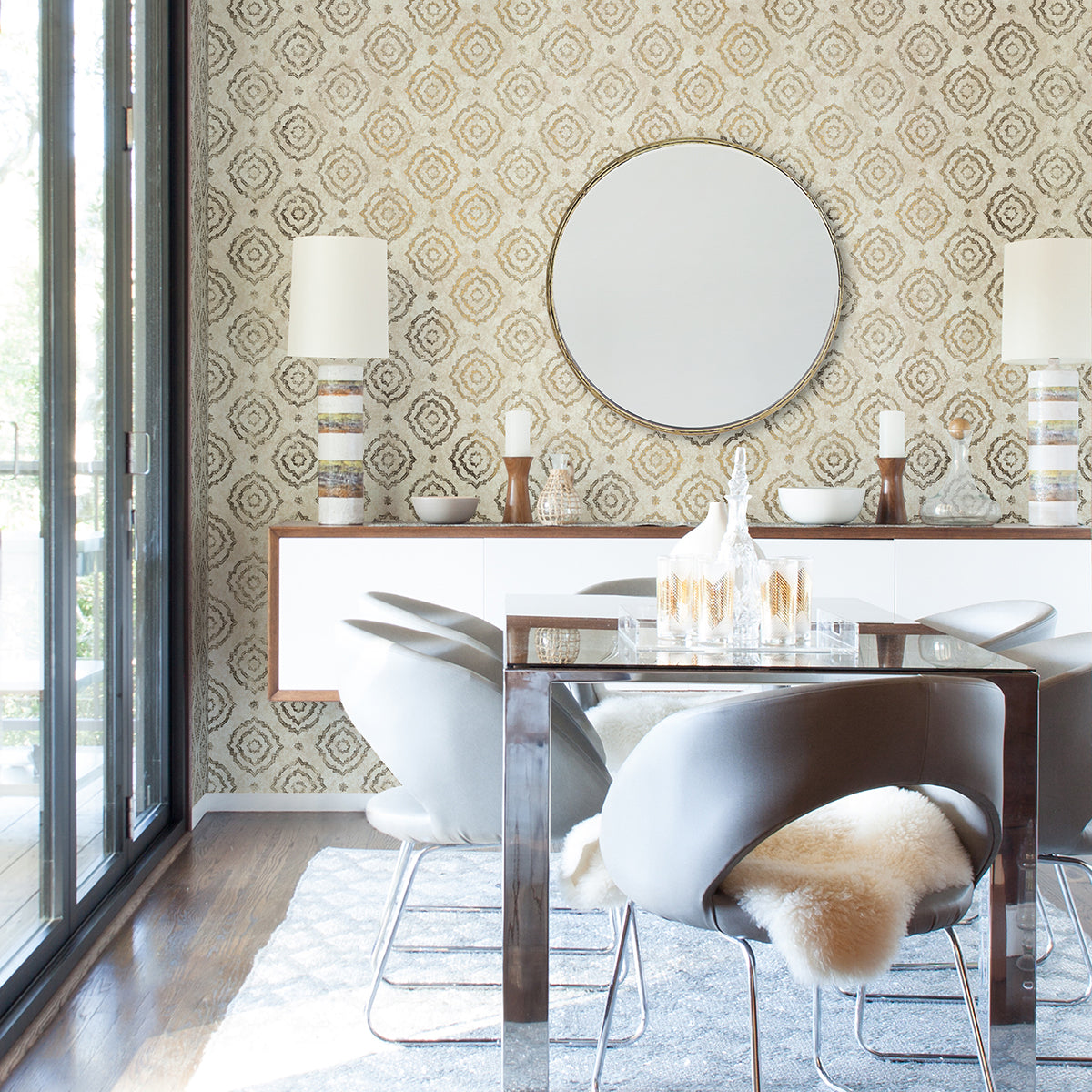 uma-gold-star-medallion-wallpaper-york-wallcoverings-4019-86463