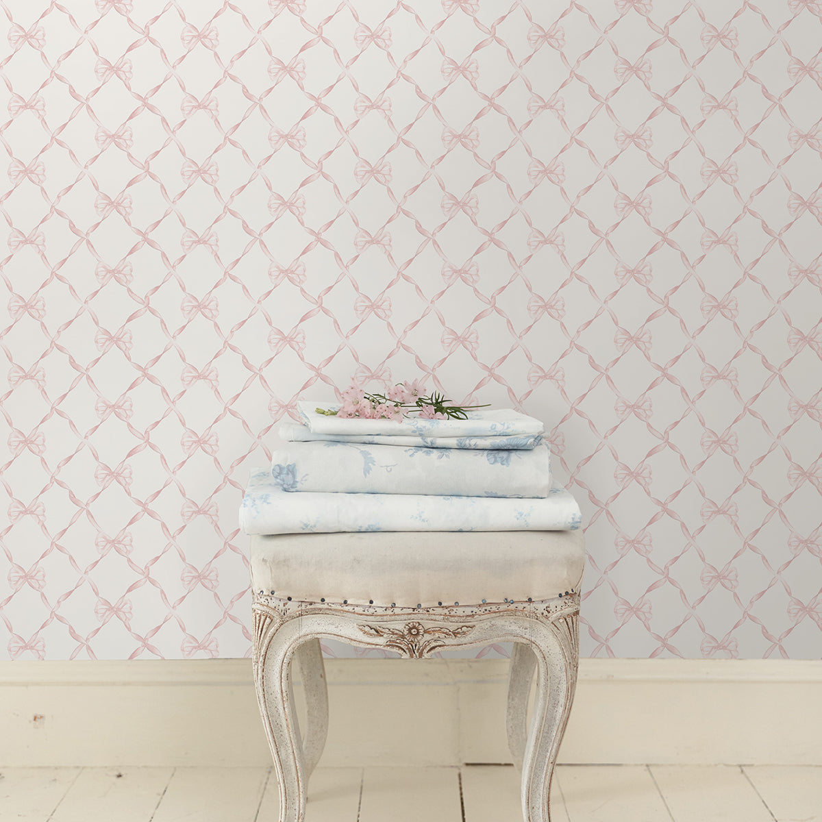 baby-bow-light-pink-ribbon-trellis-wallpaper-york-wallcoverings-ast4114