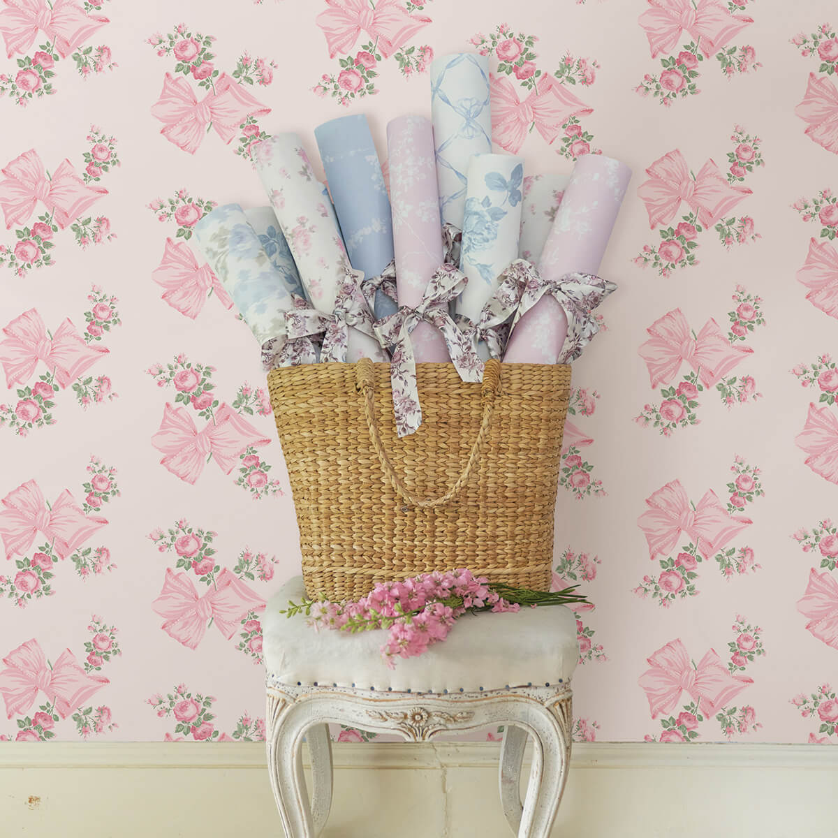 rosa-beaux-pink-mint-large-bow-spot-wallpaper-york-wallcoverings-ast4169 - York Wallcoverings Papel pintado