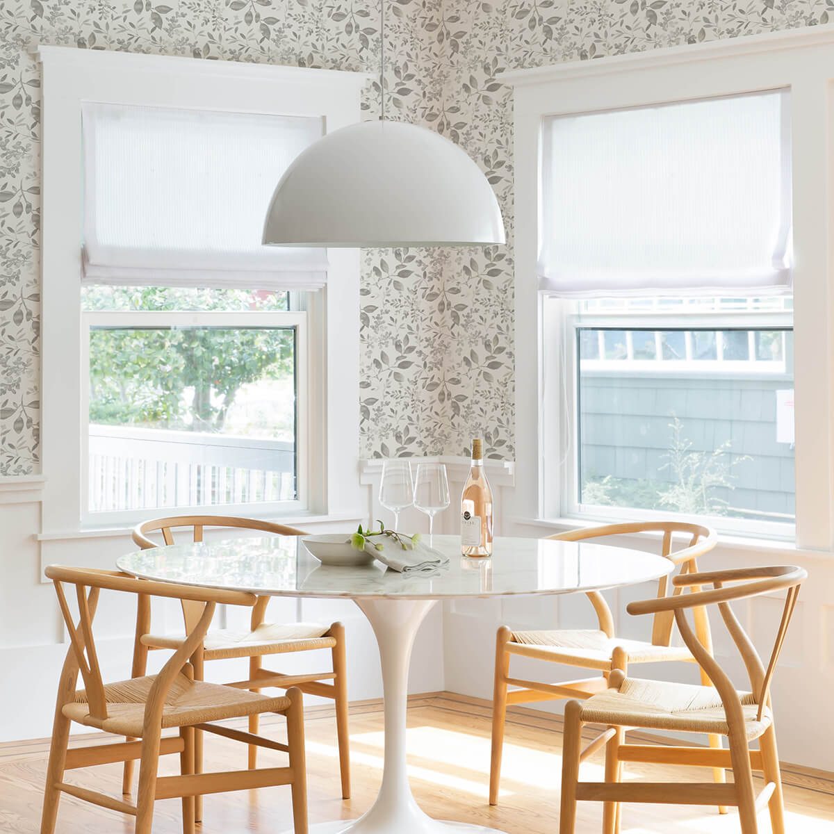 tinker-grey-woodland-botanical-wallpaper-york-wallcoverings-3122-11100 - York Wallcoverings Papel pintado