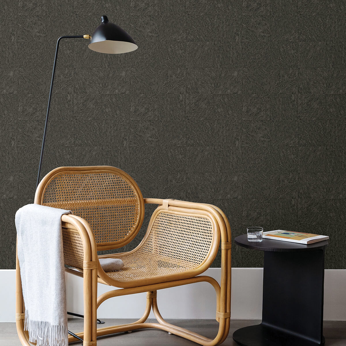 flannery-espresso-animal-hide-wallpaper-york-wallcoverings-2971-86369 - York Wallcoverings Papel pintado