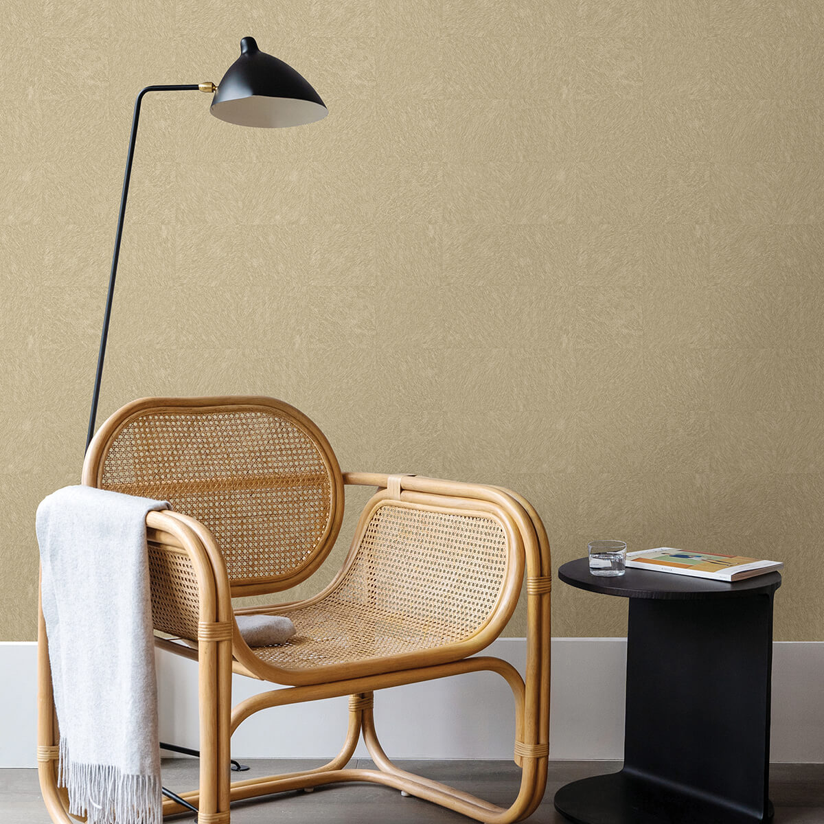 flannery-off-white-animal-hide-wallpaper-york-wallcoverings-2971-86370 - York Wallcoverings Papel pintado