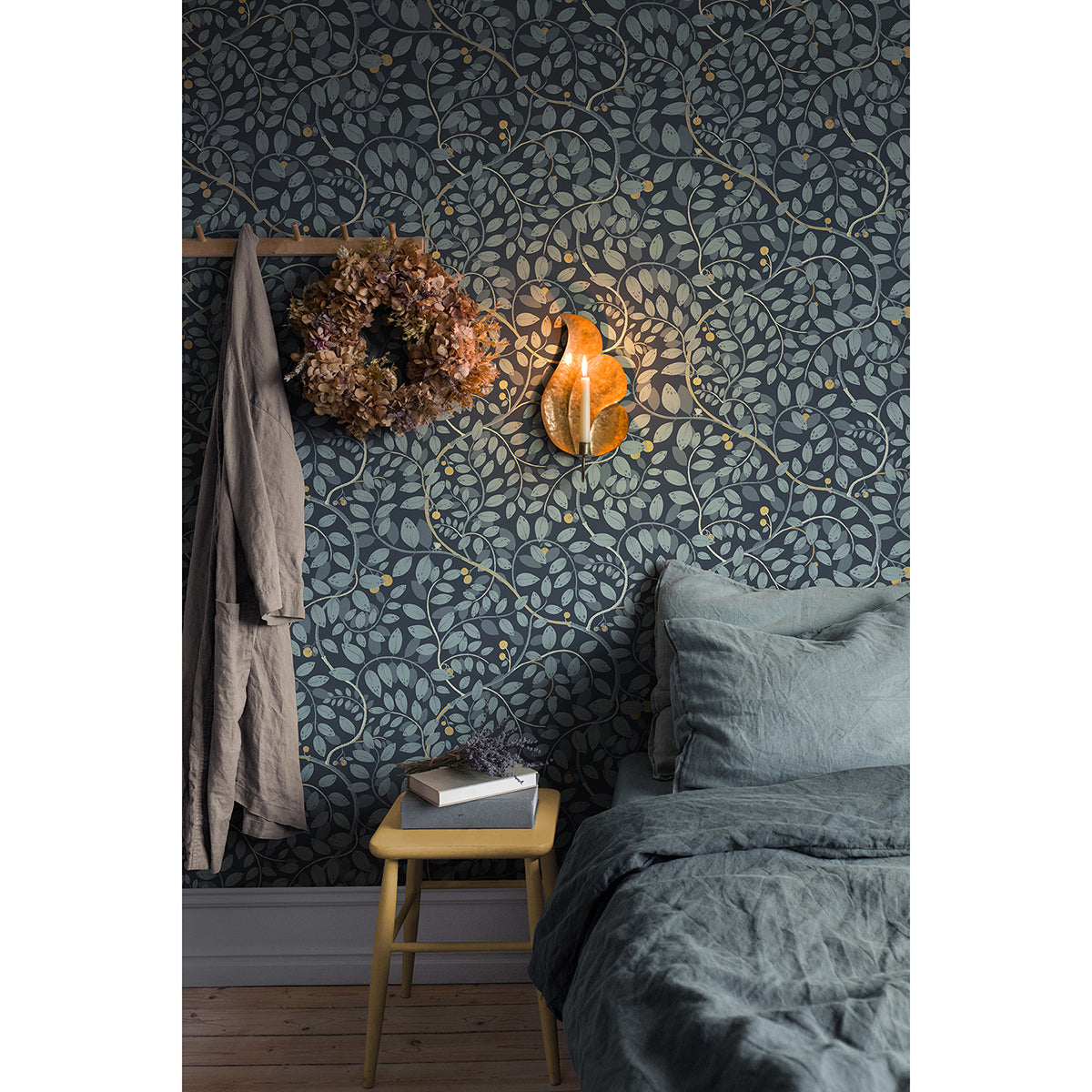 kirke-blue-leafy-vines-wallpaper-york-wallcoverings-2932-65106