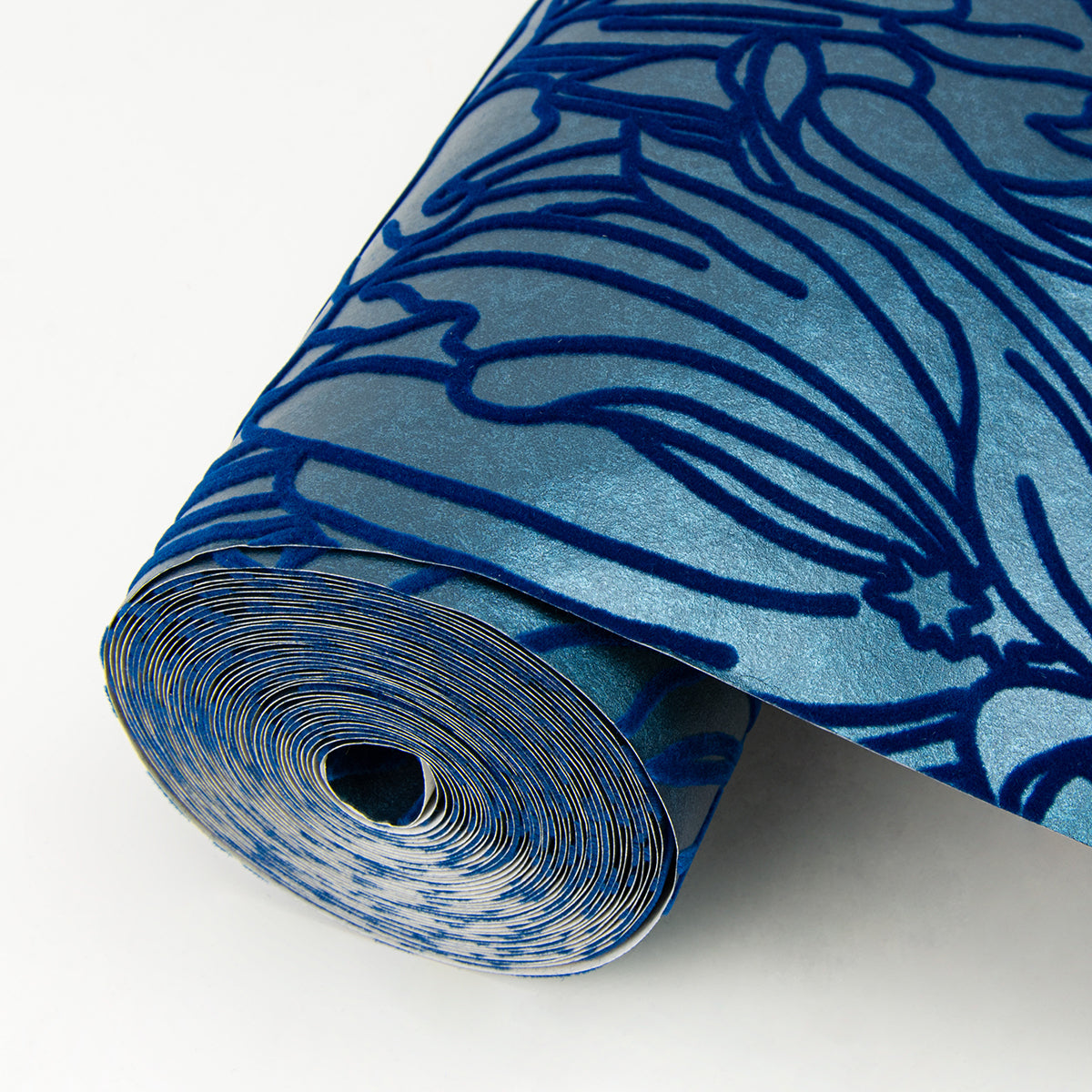 selwyn-flock-dark-blue-floral-wallpaper-york-wallcoverings-2970-87356