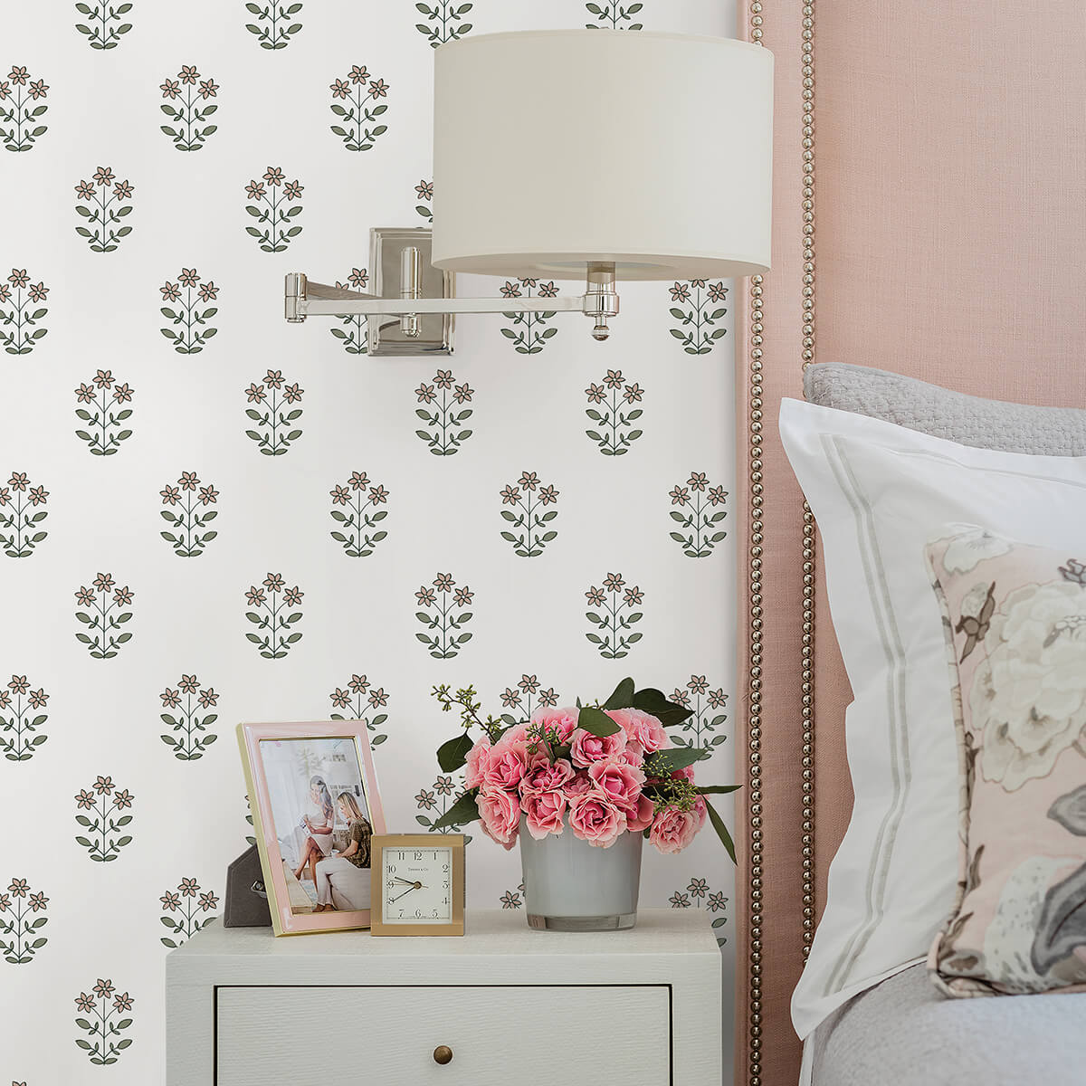 kit-petal-floral-wallpaper-york-wallcoverings-ast4360 - York Wallcoverings Wallpaper