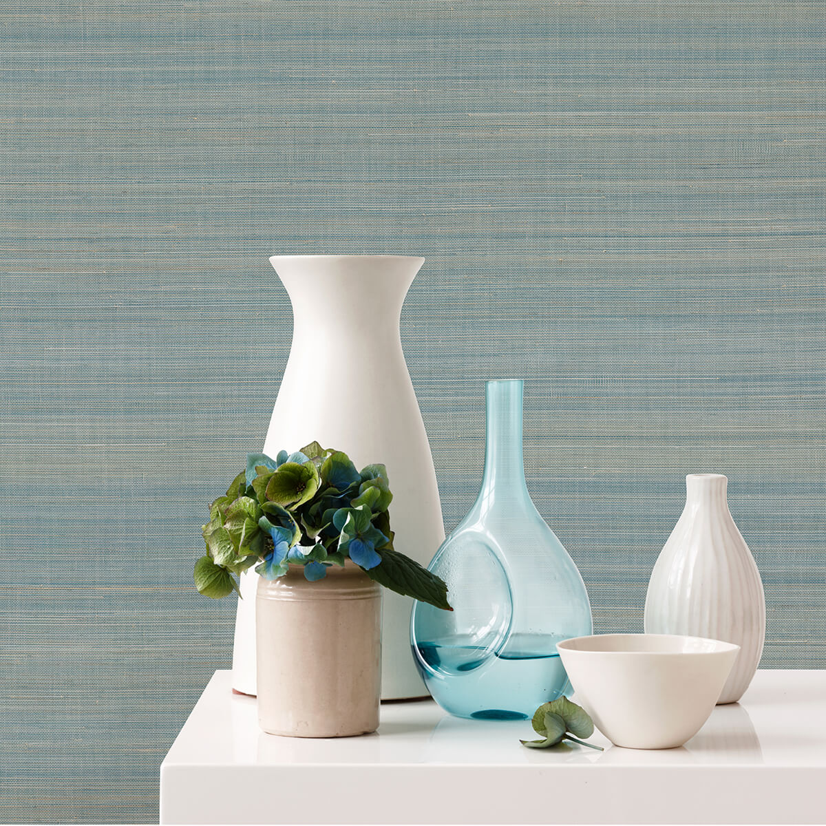 mai-turquoise-abaca-grasscloth-wallpaper-york-wallcoverings-2972-86101 - York Wallcoverings Wallpaper