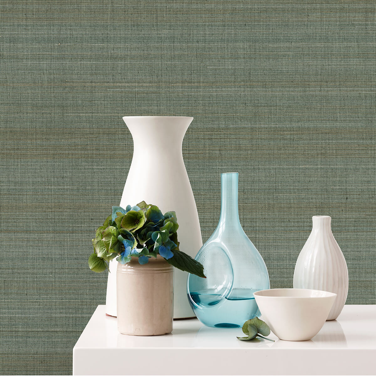 mai-teal-abaca-grasscloth-wallpaper-york-wallcoverings-2972-86102 - York Wallcoverings Papel pintado