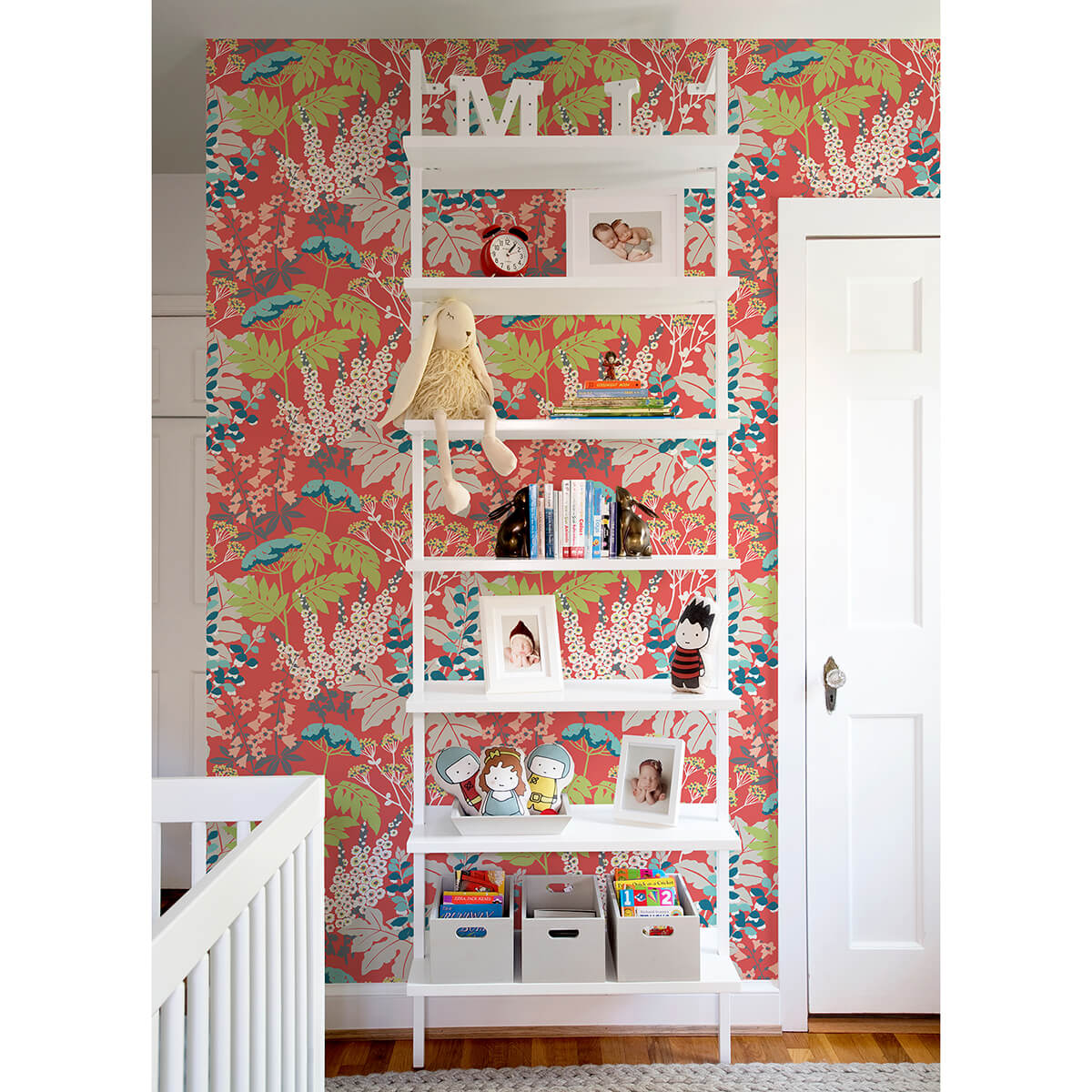 brie-red-forest-flowers-wallpaper-york-wallcoverings-2973-90021 - York Wallcoverings Papel pintado