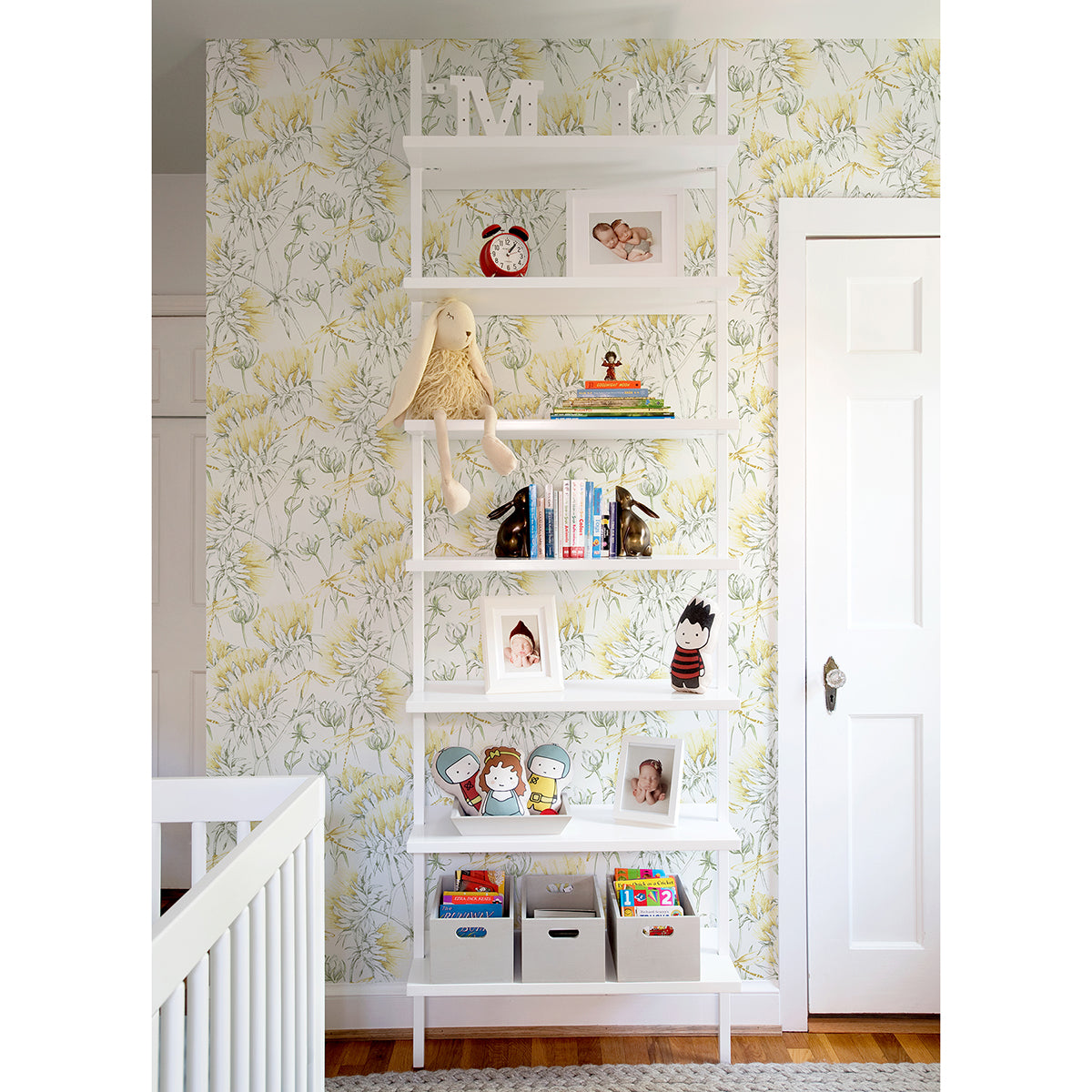 mariell-gold-dragonfly-wallpaper-york-wallcoverings-2973-90404