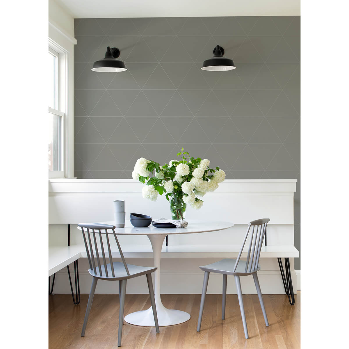 twilight-silver-geometric-wallpaper-york-wallcoverings-2973-91012 - York Wallcoverings Papel pintado
