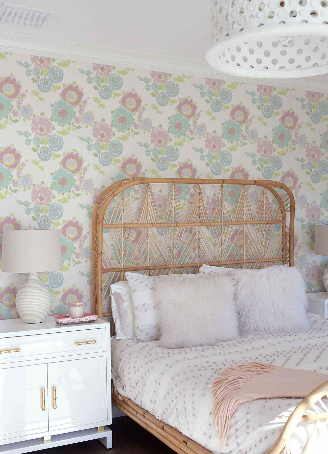 Essie Pastel Painterly Floral Wallpaper - York Wallcoverings - 4081-26325 - York Wallcoverings Wallpaper