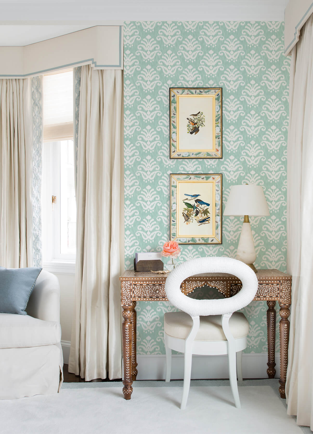 keaton-aqua-medallion-wallpaper-york-wallcoverings-4081-26327 - York Wallcoverings Papel pintado