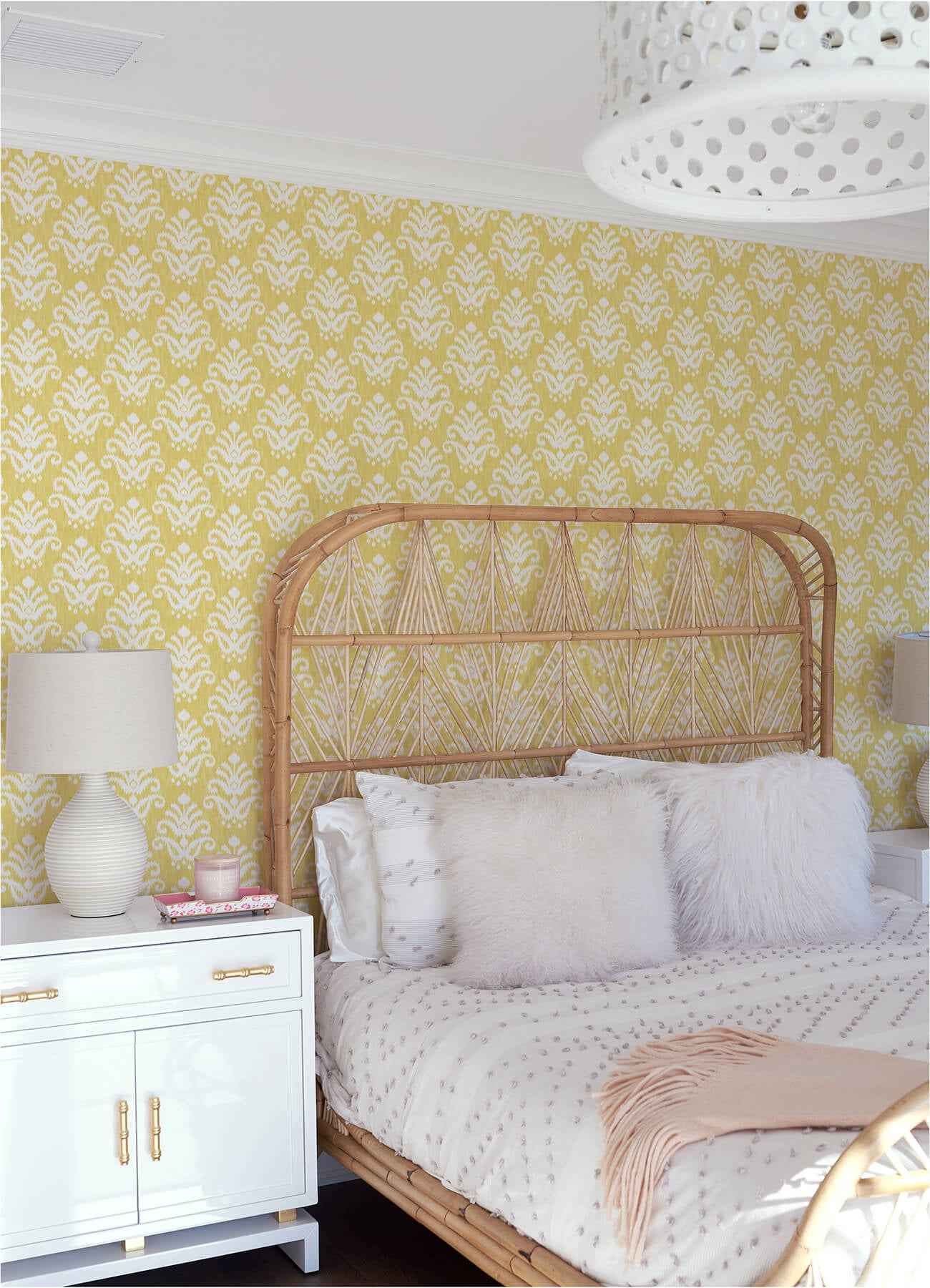 Keaton Yellow Medallion Wallpaper - York Wallcoverings - 4081-26328 - York Wallcoverings Wallpaper
