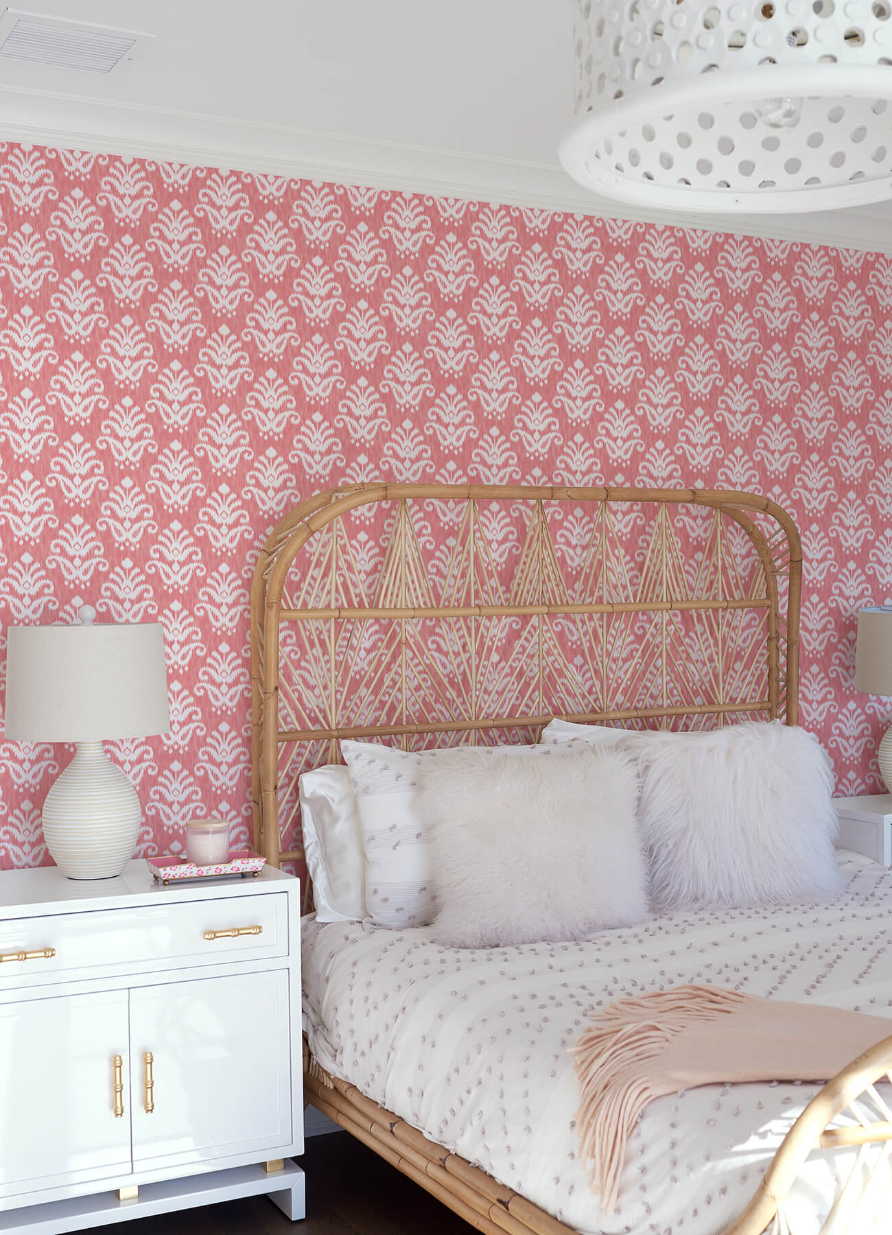 keaton-coral-medallion-wallpaper-york-wallcoverings-4081-26330 - York Wallcoverings Papel pintado