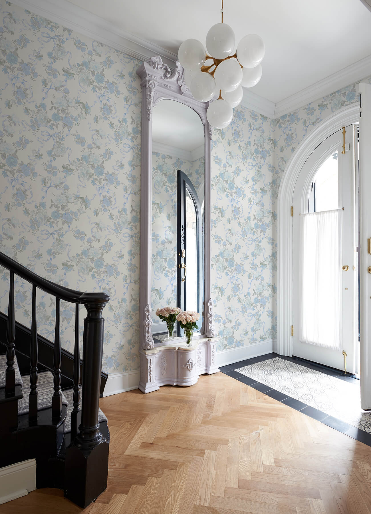 cabbage-rose-bow-dusty-river-blue-ribbons-roses-wallpaper-york-wallcoverings-ast4654 - York Wallcoverings Papel pintado