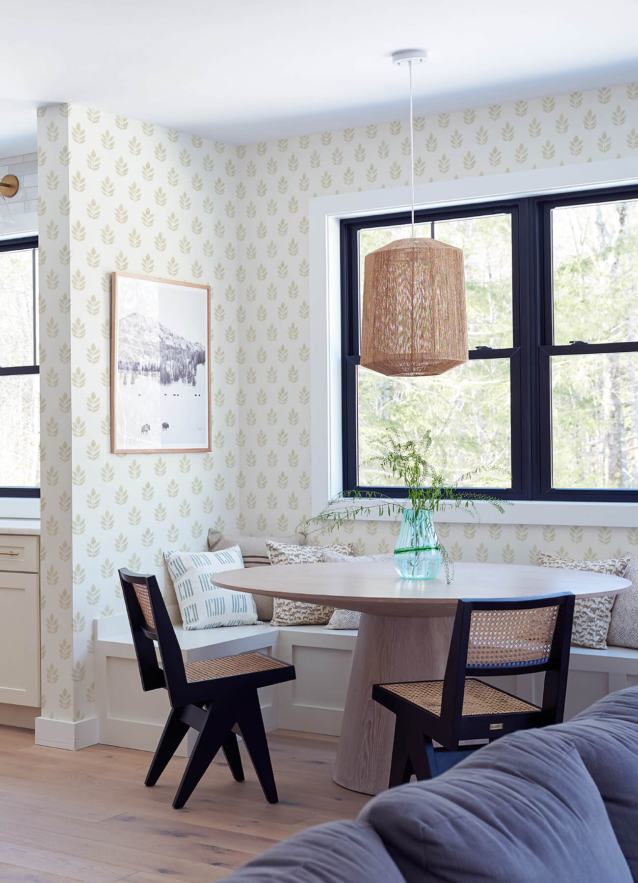 ervic-blue-leaf-block-print-wallpaper-york-wallcoverings-3122-11305 - York Wallcoverings Papel pintado