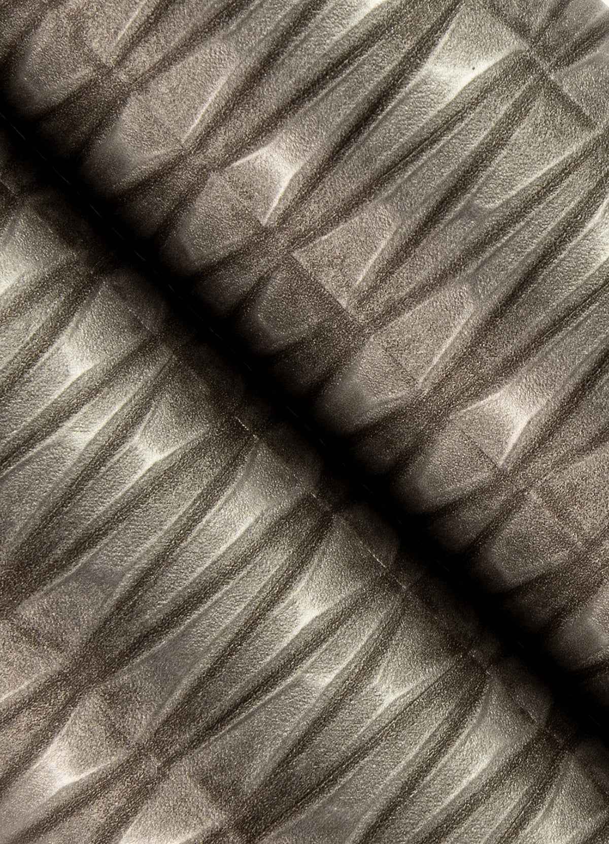 Quinby Sterling Diamond Wallpaper - York Wallcoverings - 4041-428414 - York Wallcoverings Wallpaper