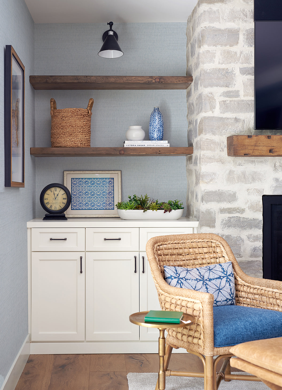 solitude-light-blue-distressed-texture-wallpaper-york-wallcoverings-3124-13983