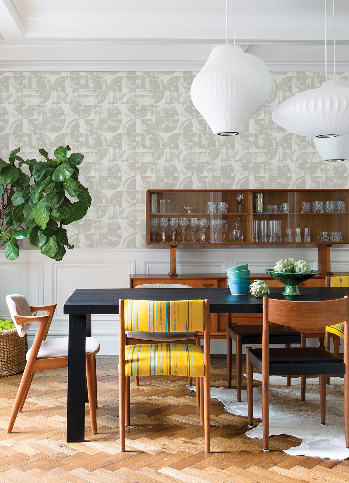giulietta-light-grey-painterly-geometric-wallpaper-york-wallcoverings-4014-26406