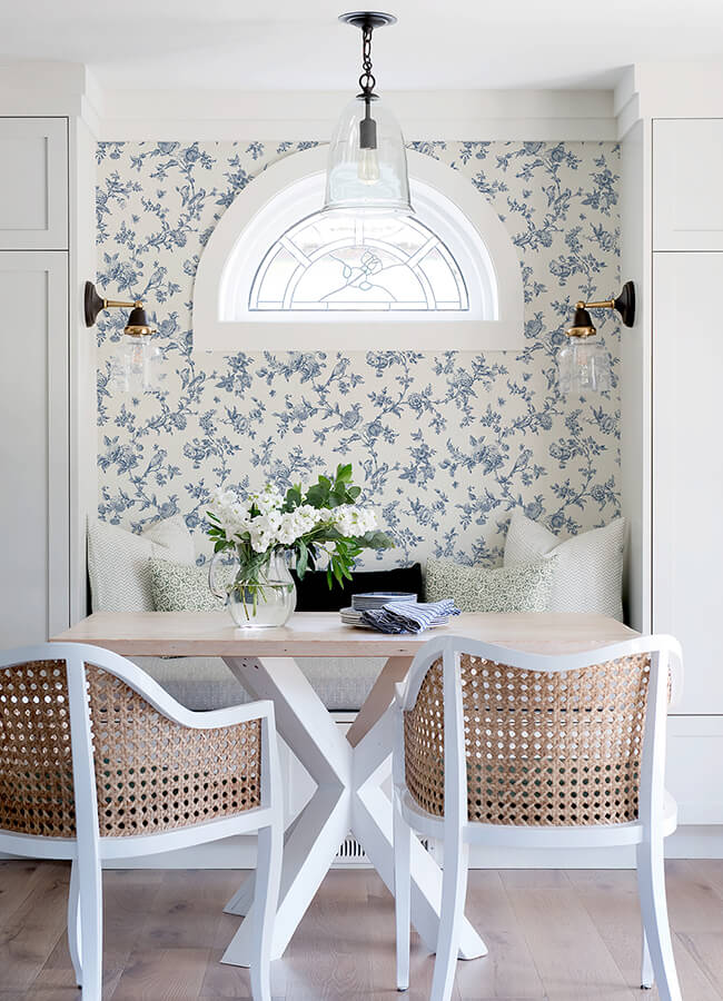 nightingale-navy-floral-trail-wallpaper-york-wallcoverings-4072-70064 - York Wallcoverings Papel pintado
