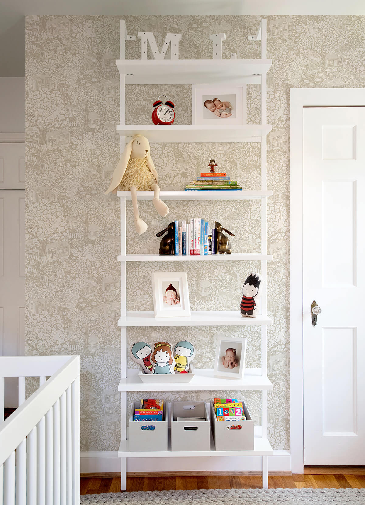 bygga-bo-light-grey-woodland-village-wallpaper-york-wallcoverings-4111-63006 - York Wallcoverings Papel pintado