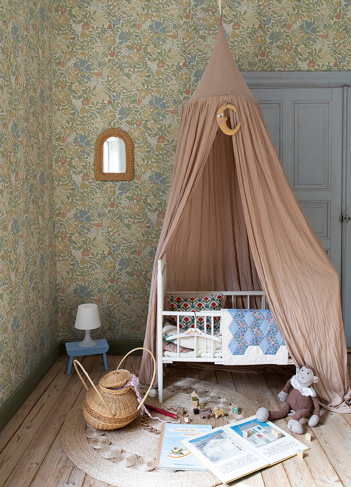 midsommar-light-green-floral-medley-wallpaper-york-wallcoverings-4111-63017