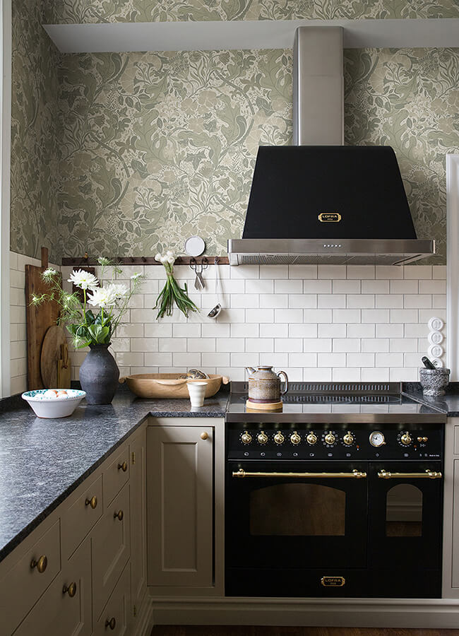 elise-light-grey-nouveau-gardens-wallpaper-york-wallcoverings-4080-83105 - York Wallcoverings Wallpaper
