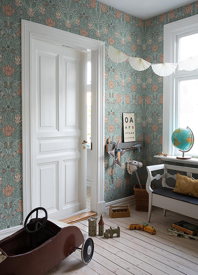 fillippa-sage-tulip-wallpaper-york-wallcoverings-4080-33010 - York Wallcoverings Wallpaper