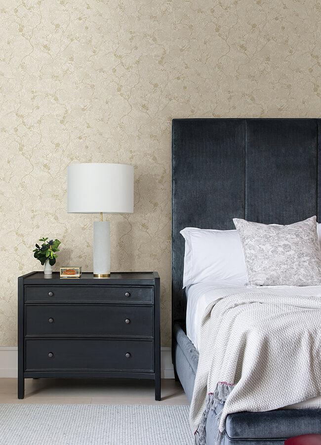 mahina-pearl-floral-vine-wallpaper-york-wallcoverings-4105-86648 - York Wallcoverings Papel pintado
