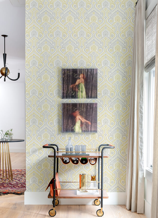 fernback-yellow-ornate-botanical-wallpaper-york-wallcoverings-4074-26615 - York Wallcoverings Papel pintado