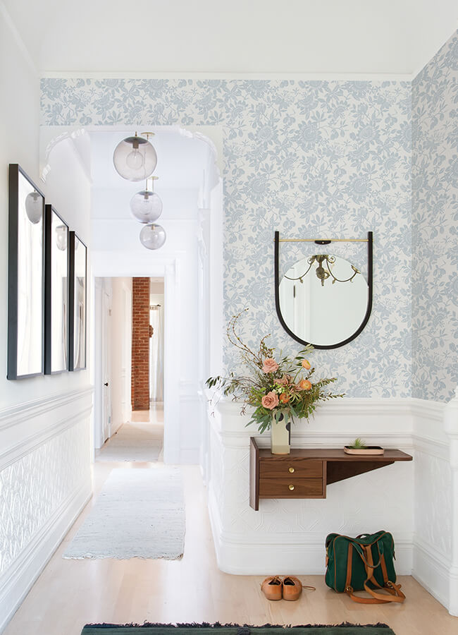 helen-light-blue-floral-trail-wallpaper-york-wallcoverings-4074-26631 - York Wallcoverings Papel pintado
