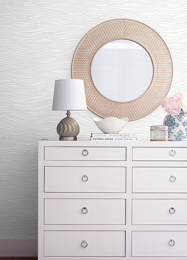 galyn-white-pearlescent-wave-wallpaper-york-wallcoverings-4121-72206
