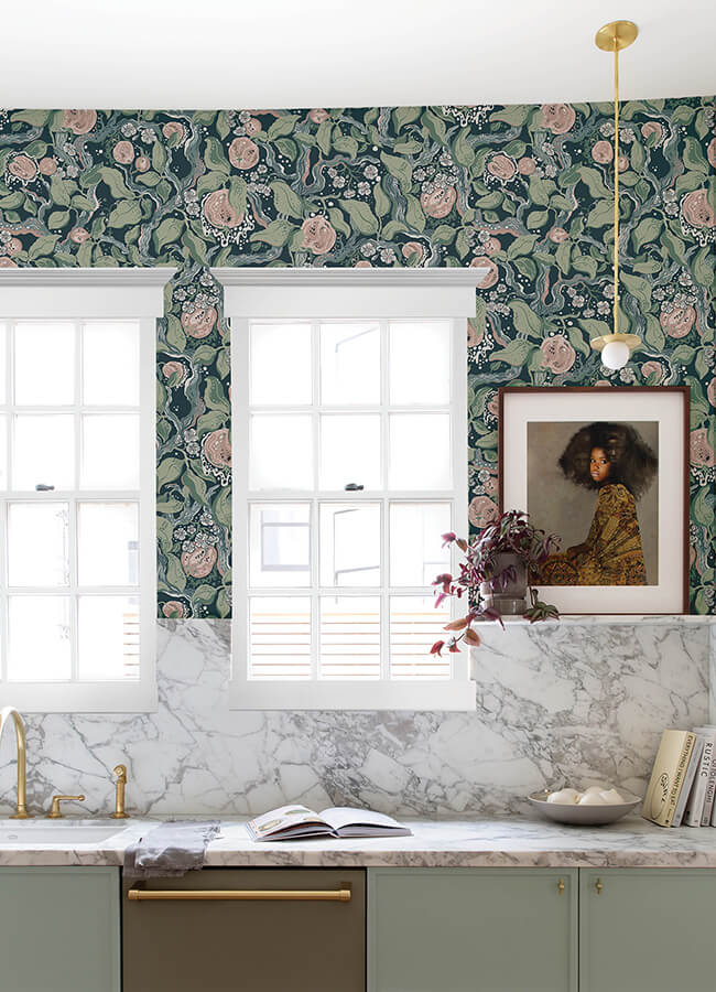kort-dark-blue-fruit-and-floral-wallpaper-york-wallcoverings-4143-22028 - York Wallcoverings Papel pintado