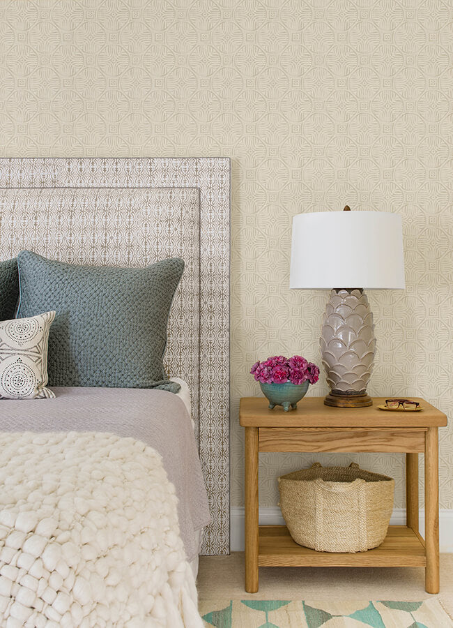 sandee-dove-medallion-wallpaper-york-wallcoverings-3125-72311 - York Wallcoverings Wallpaper