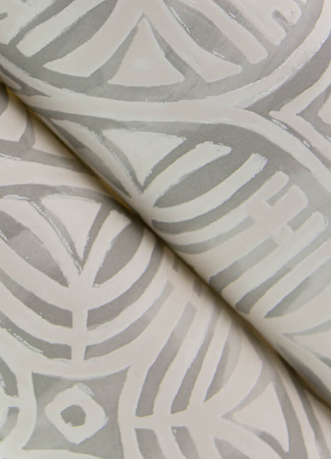 sandee-grey-medallion-wallpaper-york-wallcoverings-3125-72313 - York Wallcoverings Wallpaper