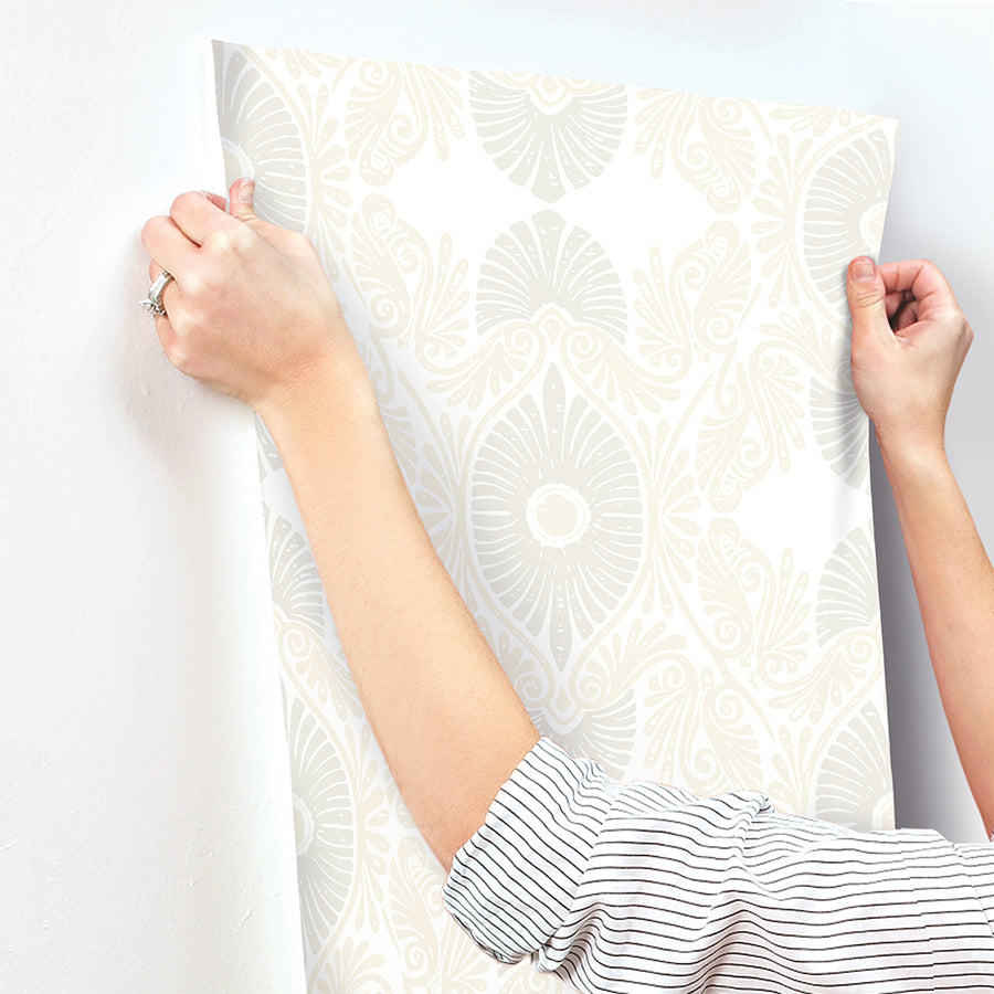 villa-bone-embellished-ogee-wallpaper-york-wallcoverings-4122-72402