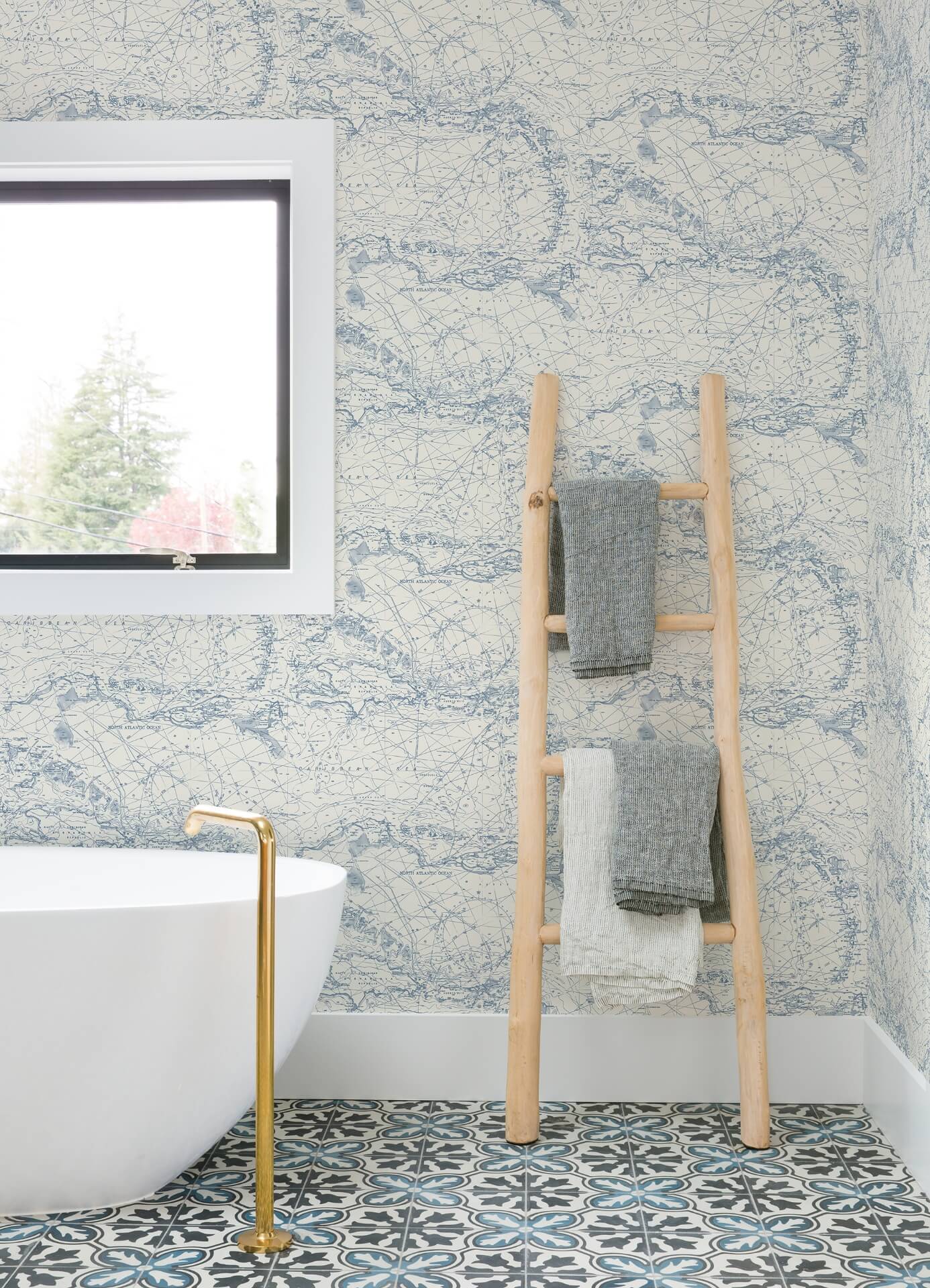 charts-navy-nautical-chart-wallpaper-york-wallcoverings-4071-71056 - York Wallcoverings Papel pintado