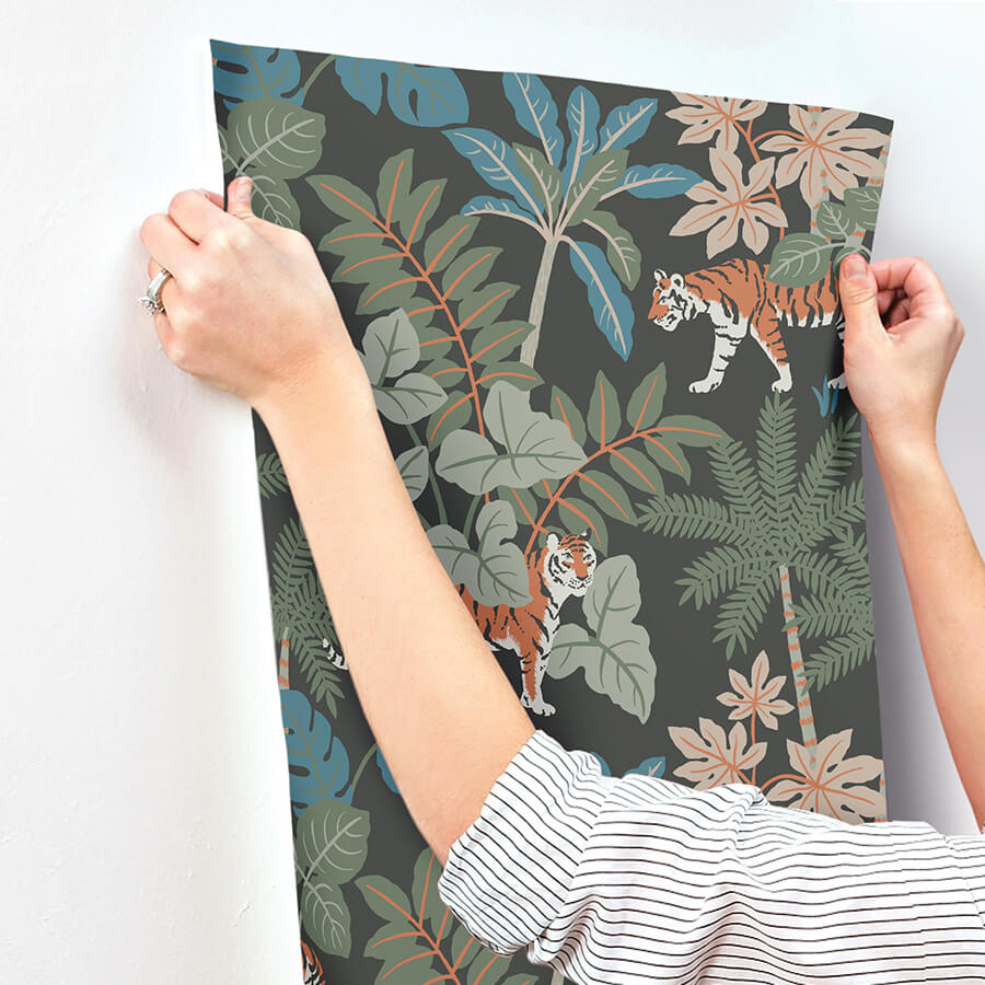 caspian-grey-jungle-prowl-wallpaper-york-wallcoverings-4146-27250 - York Wallcoverings Papel pintado