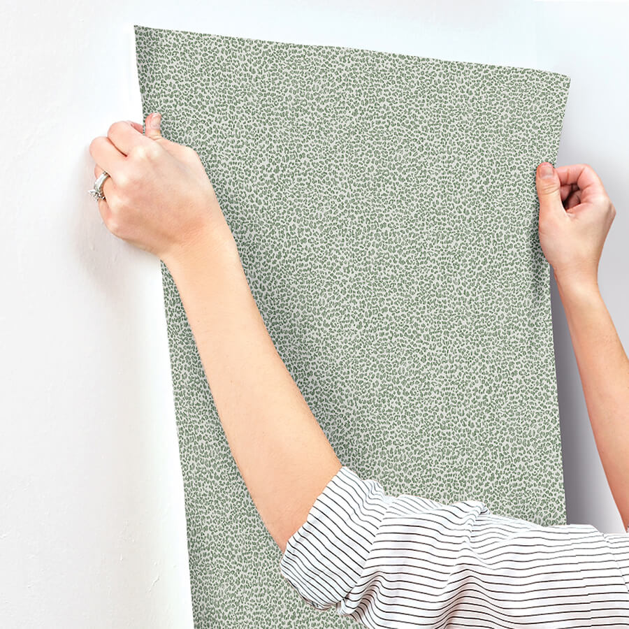 soul-green-animal-print-wallpaper-york-wallcoverings-4146-27264 - York Wallcoverings Papel pintado