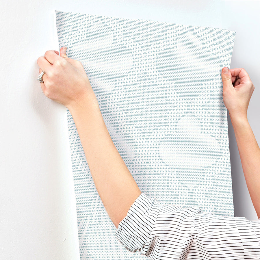 ernest-blue-quilted-quatrefoil-wallpaper-york-wallcoverings-4135-27289