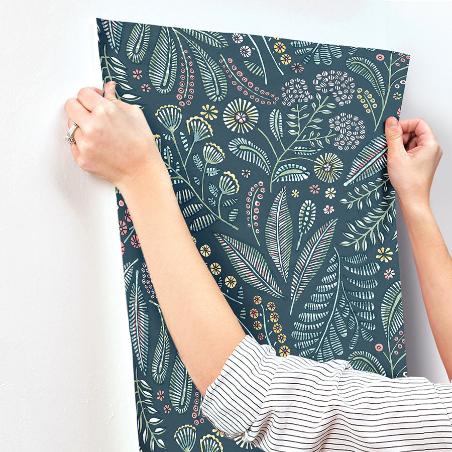 briar-teal-floral-wallpaper-york-wallcoverings-4135-27295