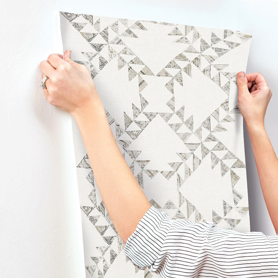 scrap-quilt-grey-wallpaper-york-wallcoverings-4142-72630 - York Wallcoverings Wallpaper