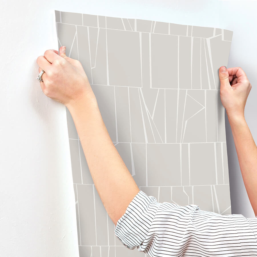 huntington-silver-geometric-stripe-wallpaper-york-wallcoverings-4155-72819 - York Wallcoverings Wallpaper