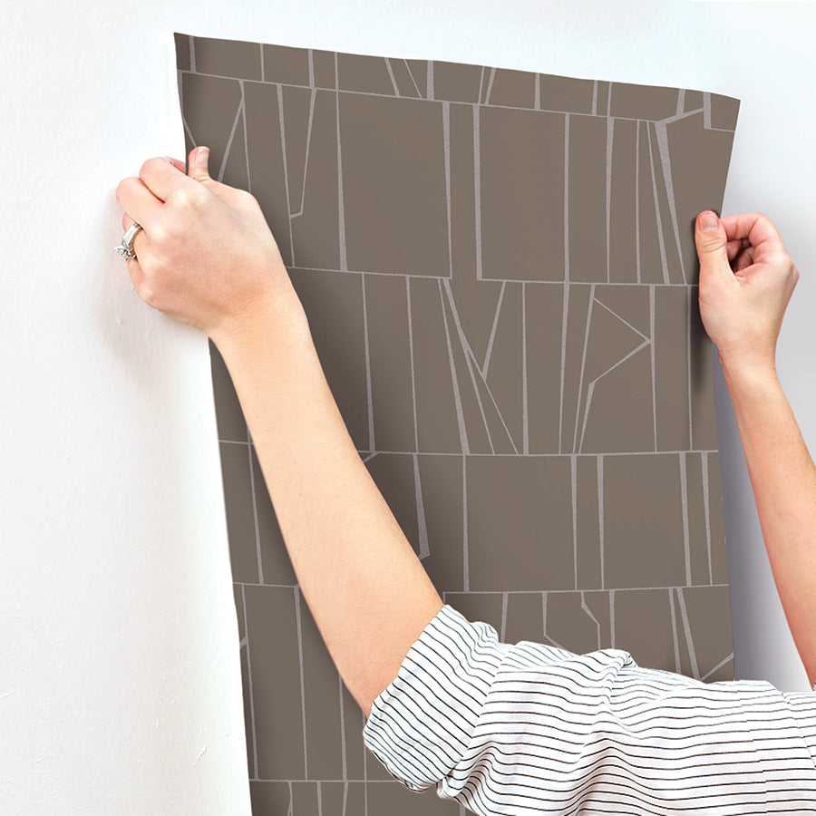 huntington-chocolate-geometric-stripe-wallpaper-york-wallcoverings-4155-72822